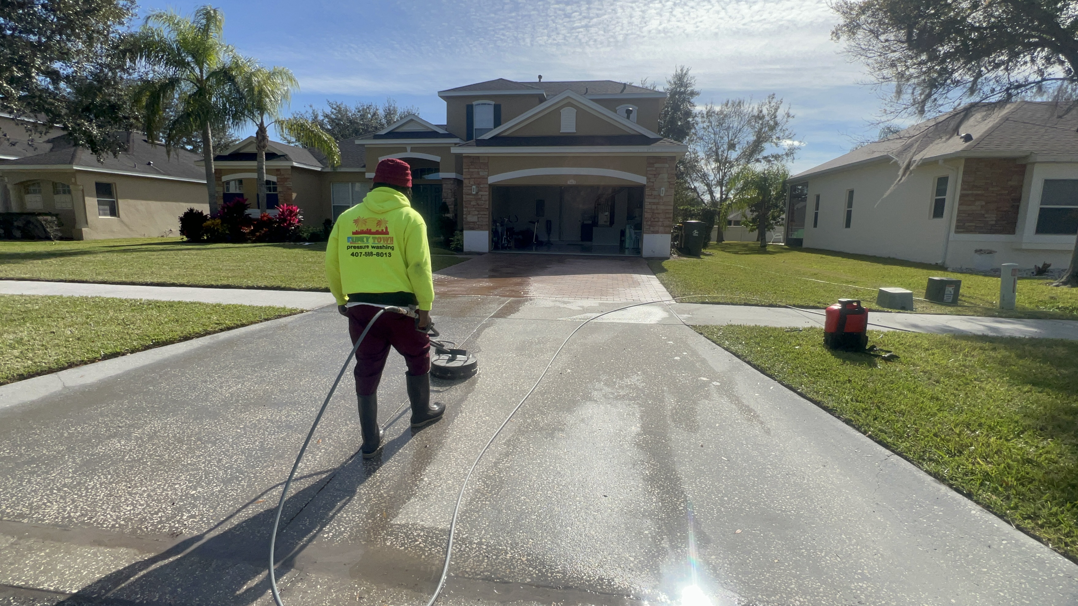 Driveway Cleaning in Clermont Florida!