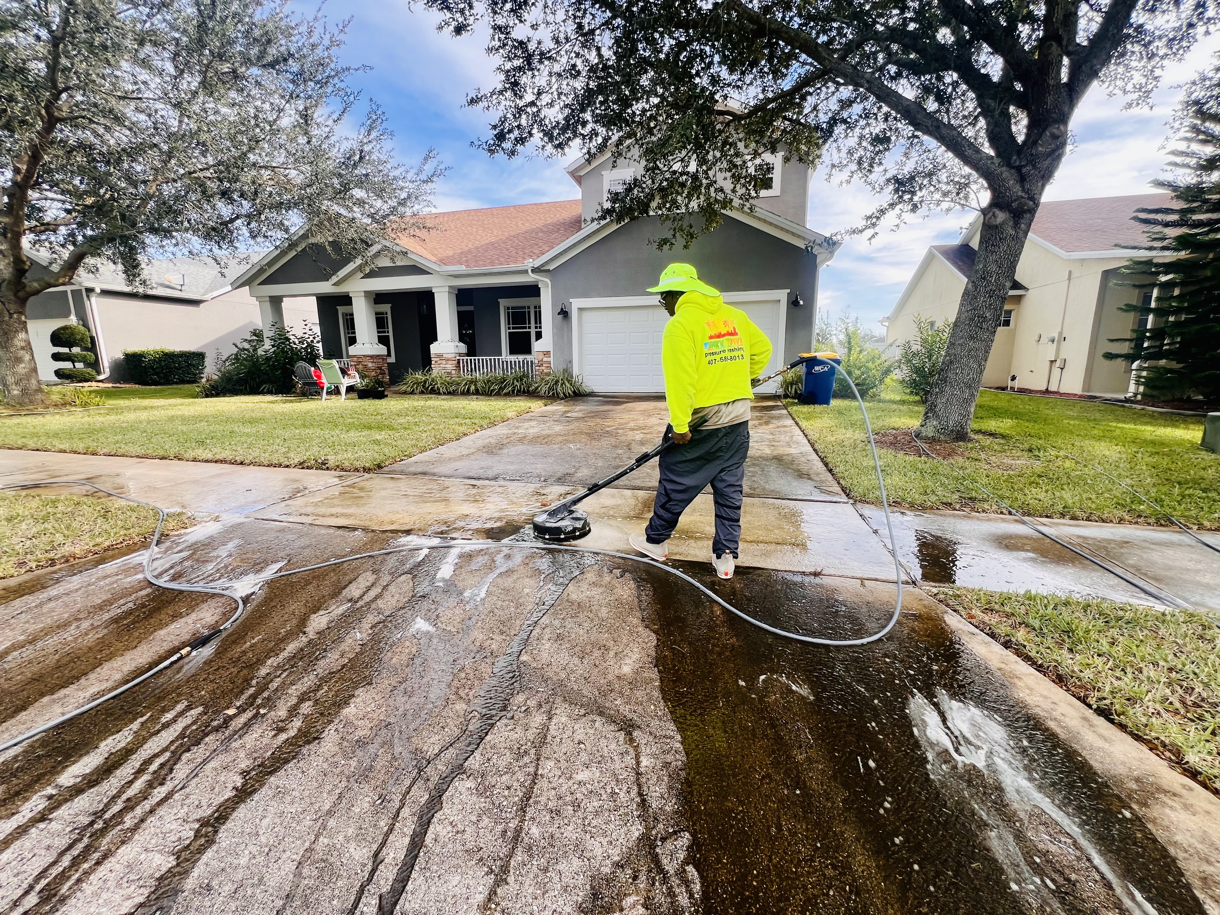 Driveway Deep Clean: Driveway Washing in Minneola Florida