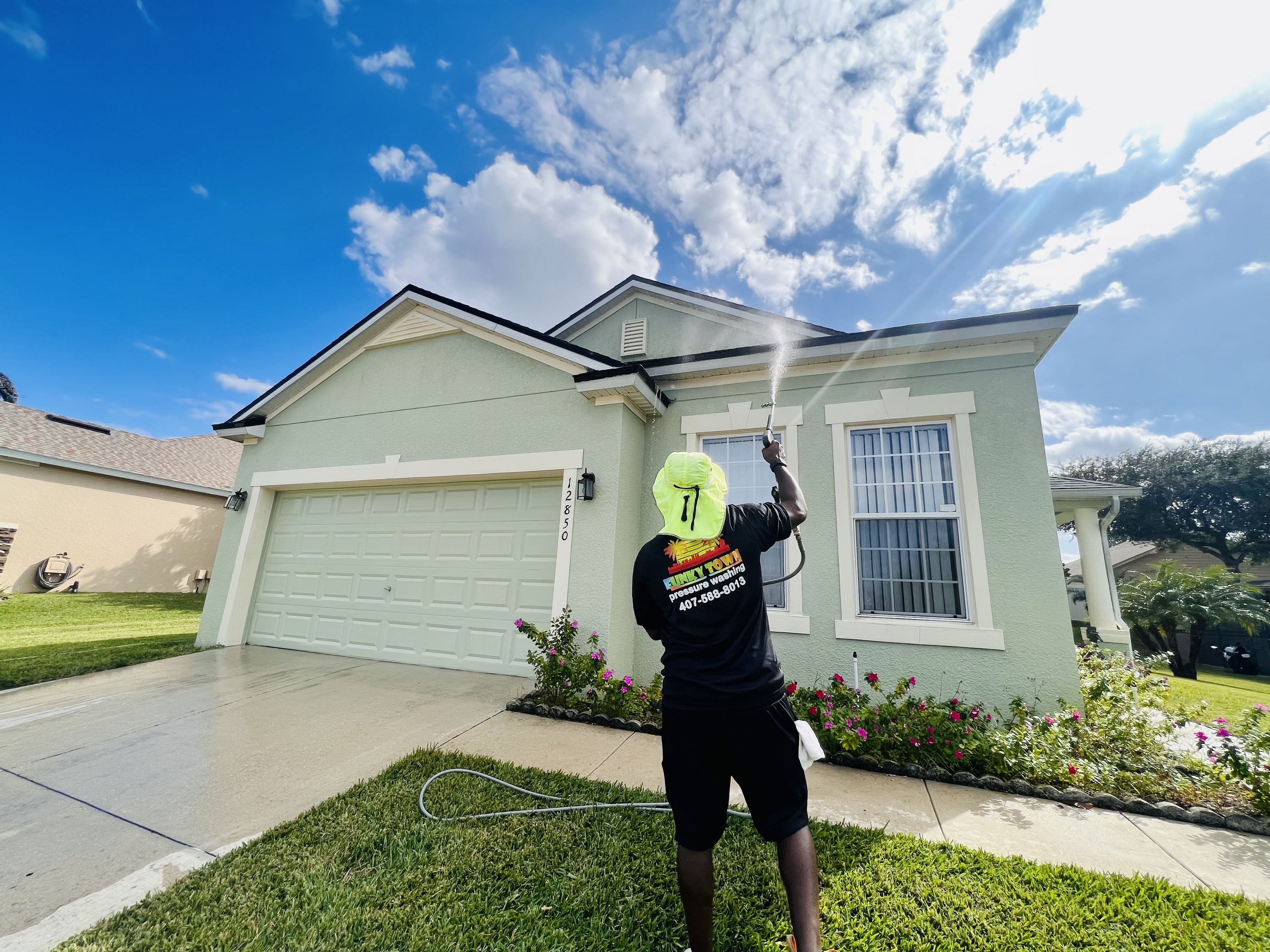 Revitalize Your Home with Professional Pressure Washing in Orlando, Florida!
